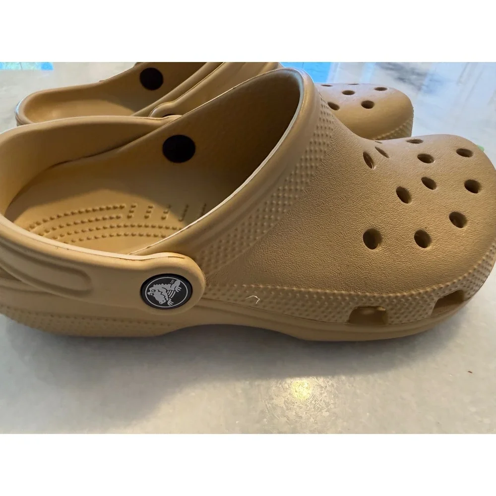 Crocs Classic Clog Kids Size J4 Tan Khaki Slip On Water Friendly Comfort Shoes